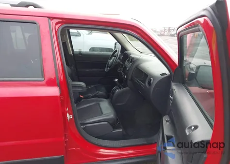 2017 Jeep Patriot Sport Se Fwd z USA, uszkodzony, nr VIN 1C4NJPBA5HD132340